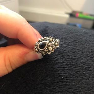 Pandora Jewelry - Pandora Dew Drops on Flowers Ring Pandora Jewelry - Pandora Dew Drops on Flowers Ring